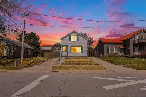 38 Lake, Manistee, MI 49660