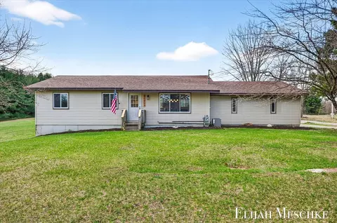 10809 Morgan Mls, Greenville, MI 48838