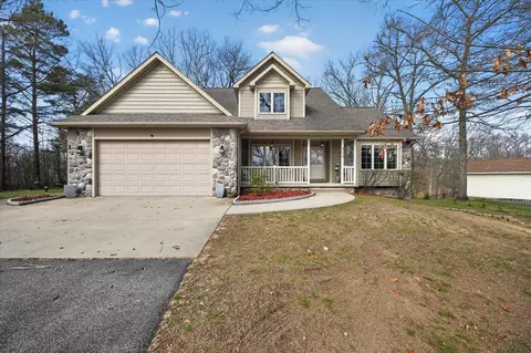 2116 Scenic Hls, Jackson, MI 49201