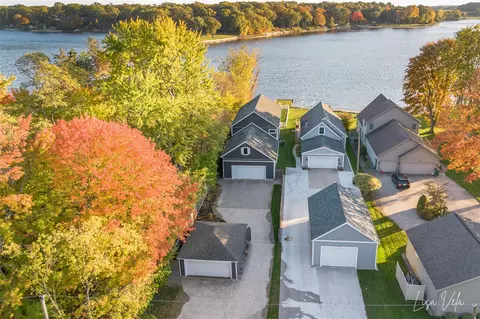 447 Lakeshore, Norton Shores, MI 49444