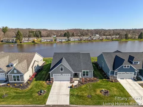 2911 Isle Grand, Belmont, MI 49306