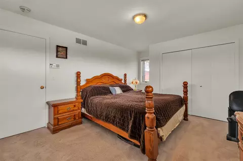 Bedroom - 5200 Turtle Pt, Ann Arbor, MI 48105 photo 4 of 4