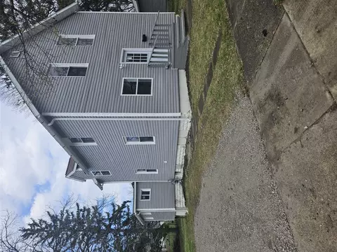 717 Bristol, Adrian, MI 49221