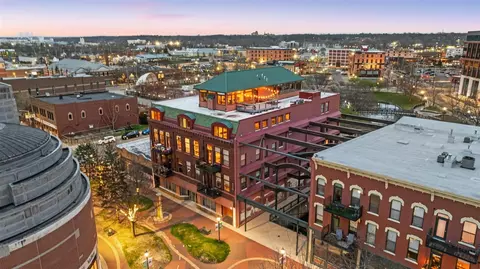230 N Kalamazoo #401, Kalamazoo, MI 49007