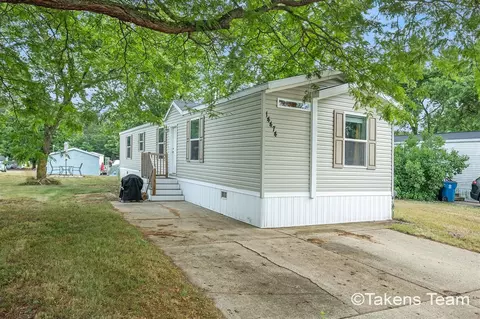 14474 Winding Crk, West Olive, MI 49460