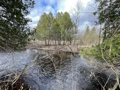 N Croswell, White Cloud, MI 49349 photo 17