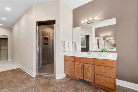 Bath - 6570 N 39th, Augusta, MI 49012 photo 5 of 13