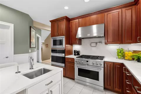 Kitchen - 6570 N 39th, Augusta, MI 49012 photo 3 of 6