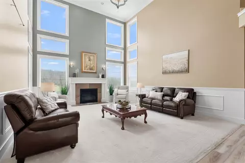Living - 6570 N 39th, Augusta, MI 49012 photo 3 of 11
