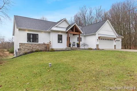 7540 Thornapple Dales, Alto, MI 49302