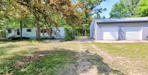 5350 E Crystal Lk, Holton, MI 49425