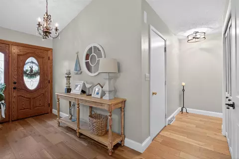 Entry Way - 5135 Moscow, Spring Arbor, MI 49283 photo 1 of 4