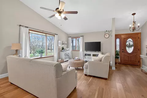 Living - 5135 Moscow, Spring Arbor, MI 49283 photo 1 of 3