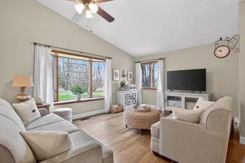 Living - 5135 Moscow, Spring Arbor, MI 49283 photo 3 of 3