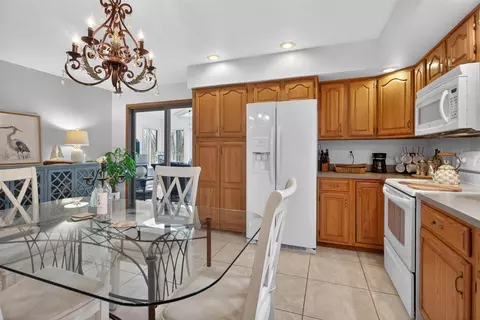 Kitchen - 5135 Moscow, Spring Arbor, MI 49283 photo 2 of 4