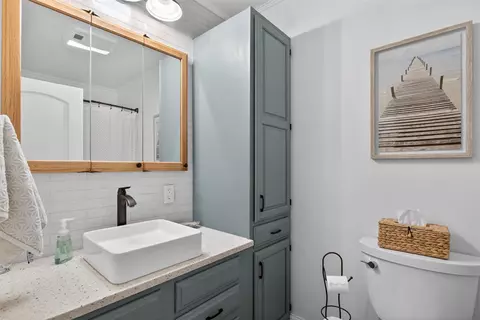 Bath - 5135 Moscow, Spring Arbor, MI 49283 photo 3 of 6