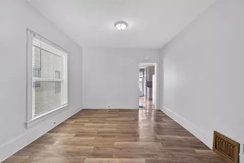 Living - 202 S West, Jackson, MI 49201 photo 5 of 7