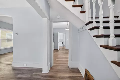 Entry Way - 202 S West, Jackson, MI 49201 photo 3 of 9