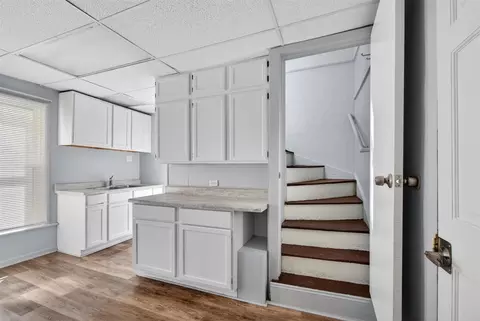 Entry Way - 202 S West, Jackson, MI 49201 photo 6 of 9