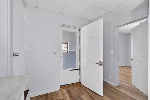 Entry Way - 202 S West, Jackson, MI 49201 photo 7 of 9