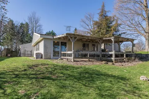 8130 W Q, Kalamazoo, MI 49009