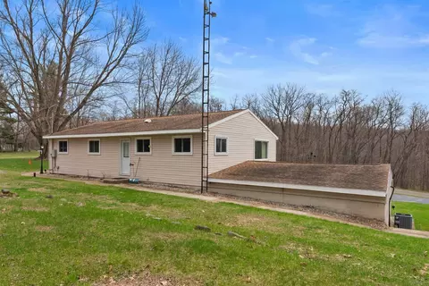Exterior - 7200 N Waldron, Jerome, MI 49249 photo 8 of 14