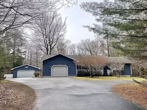 8491 W Awayin Hls, New Era, MI 49446