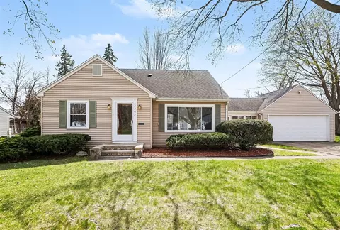 2202 Paddington, Kalamazoo, MI 49001