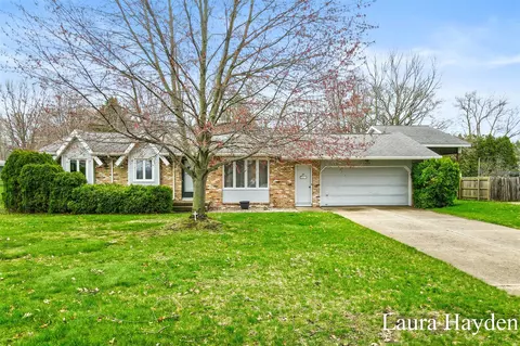 11394 8th, Grand Rapids, MI 49534