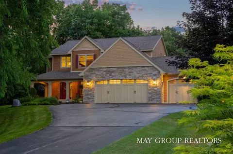 5254 Canyon Riv, Ada, MI 49301