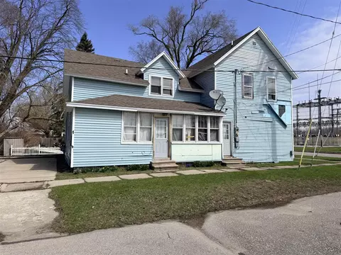 822 Vine, Manistee, MI 49660