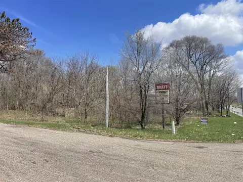 E Michigan, Battle Creek, MI 49014