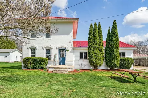 177 S Maple, Vermontville, MI 49096