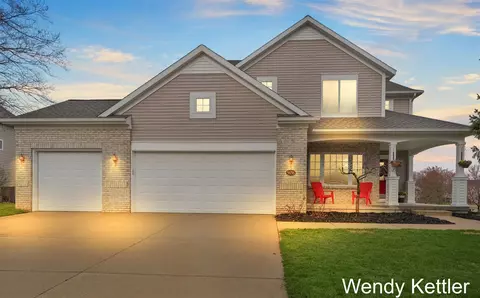 5656 Highbury, Ada, MI 49301