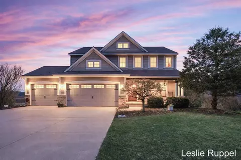 2672 Atwater Hls, Grand Rapids, MI 49525