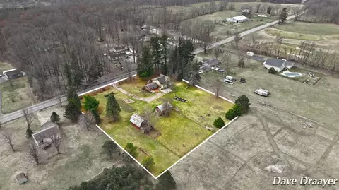 7869 17 Mile, Cedar Springs, MI 49319