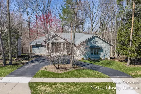 2301 Longmeadow, Grand Rapids, MI 49504