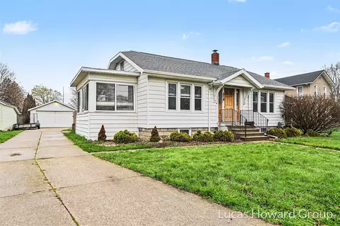 116 N Douglas, Three Rivers, MI 49093 photo 18