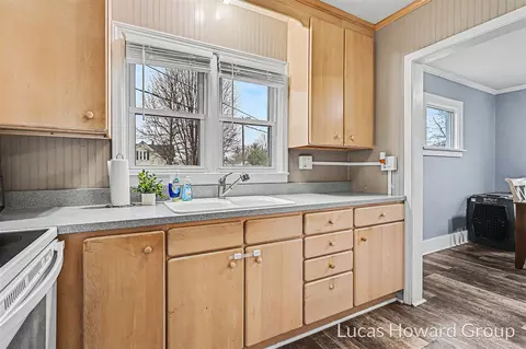 116 N Douglas, Three Rivers, MI 49093 photo 9