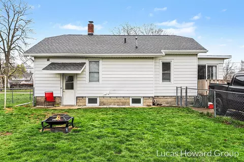 116 N Douglas, Three Rivers, MI 49093 photo 20