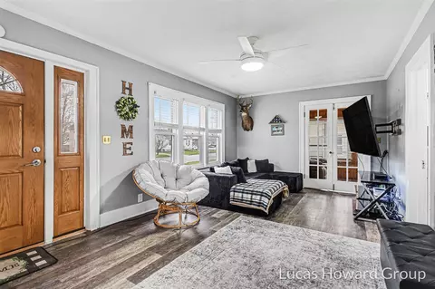 116 N Douglas, Three Rivers, MI 49093 photo 4