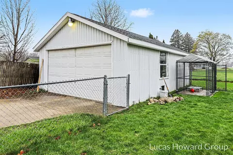 116 N Douglas, Three Rivers, MI 49093 photo 19