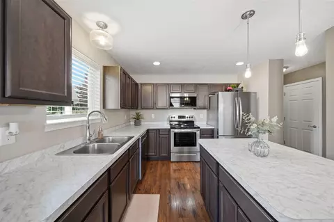 Kitchen - 744 Pemberton, Jackson, MI 49203 photo 2 of 4