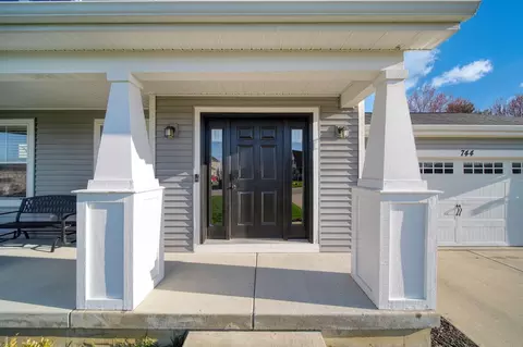 Exterior - 744 Pemberton, Jackson, MI 49203 photo 4 of 9