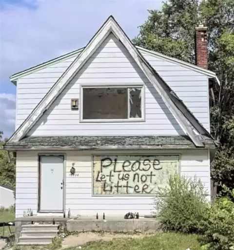 12828 Strathmoor, Detroit, MI 48227