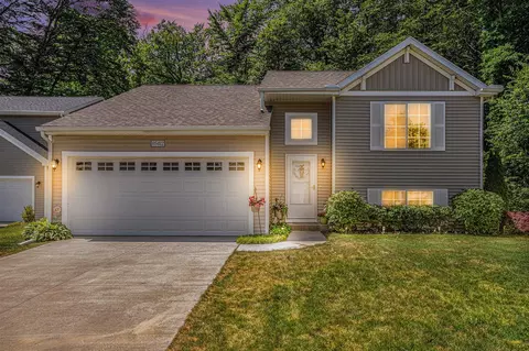 05412 Seawall, South Haven, MI 49090
