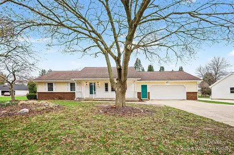 8825 Cottonwood, Jenison, MI 49428
