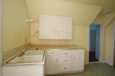 Kitchen - 304 E Pr, Vicksburg, MI 49097 photo 4 of 4