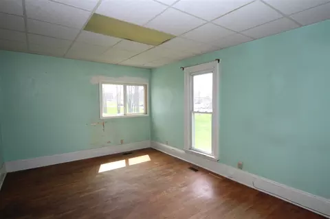 Bedroom - 304 E Pr, Vicksburg, MI 49097 photo 1 of 11
