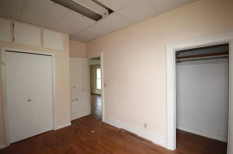 Bedroom - 304 E Pr, Vicksburg, MI 49097 photo 6 of 11